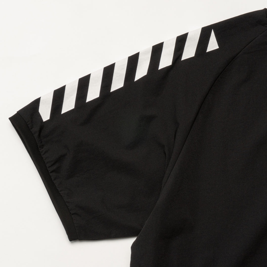 STRETCH NYLON SHORT SLEEVE, BLACK