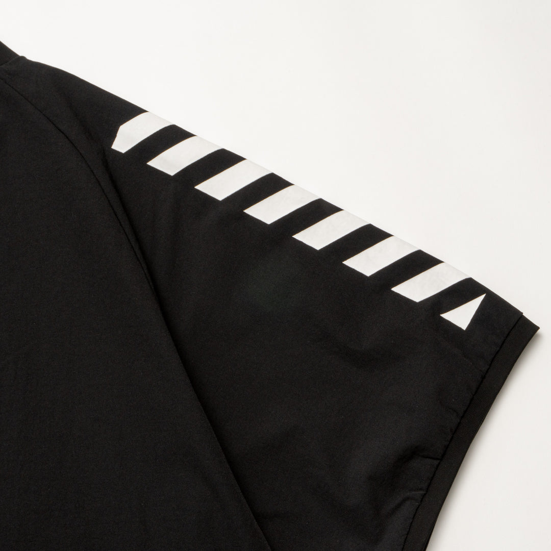 STRETCH NYLON SHORT SLEEVE, BLACK