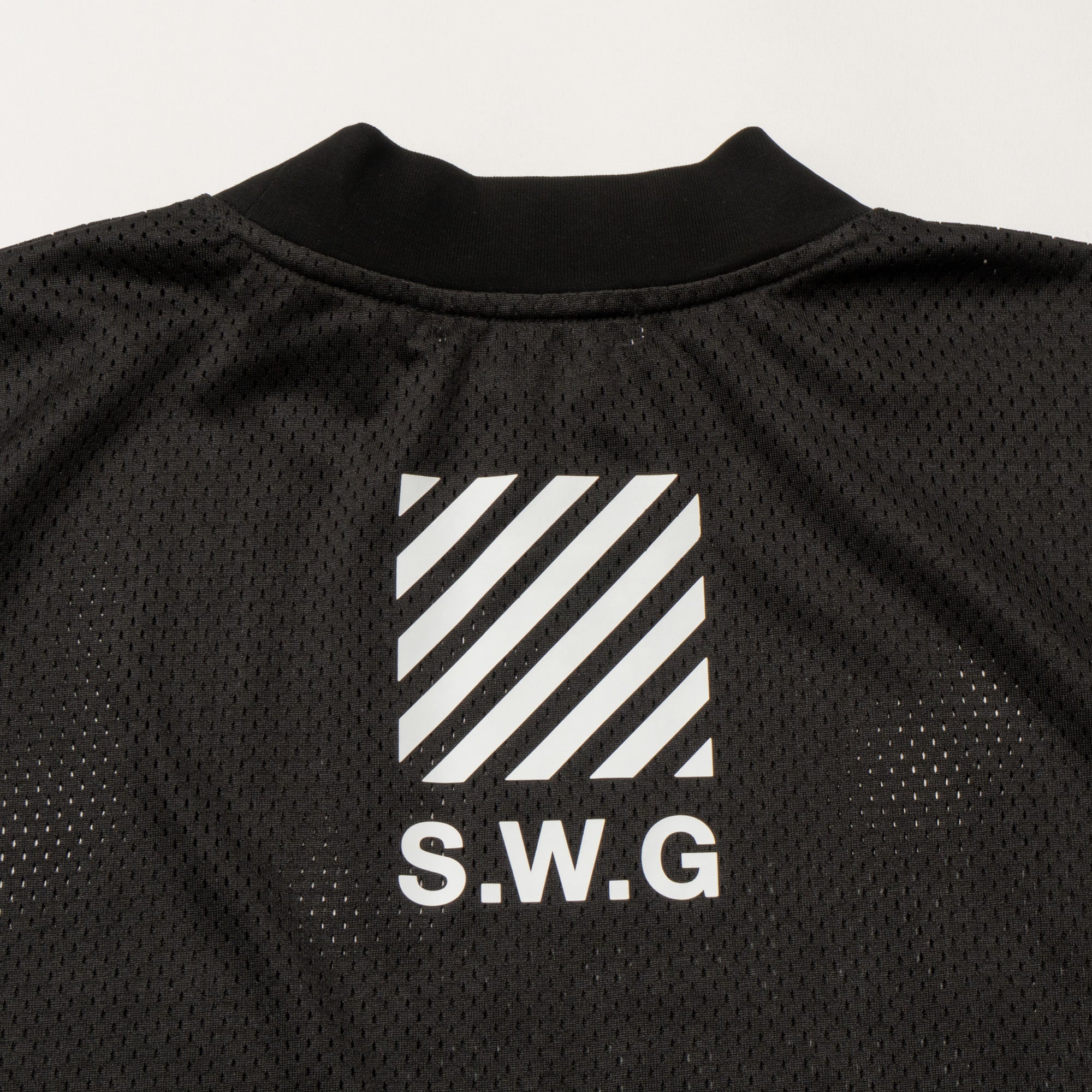 SQUAD MESH MOCK TEE, BLACK - THE SWINGGGR GOLFERS OUTFITS