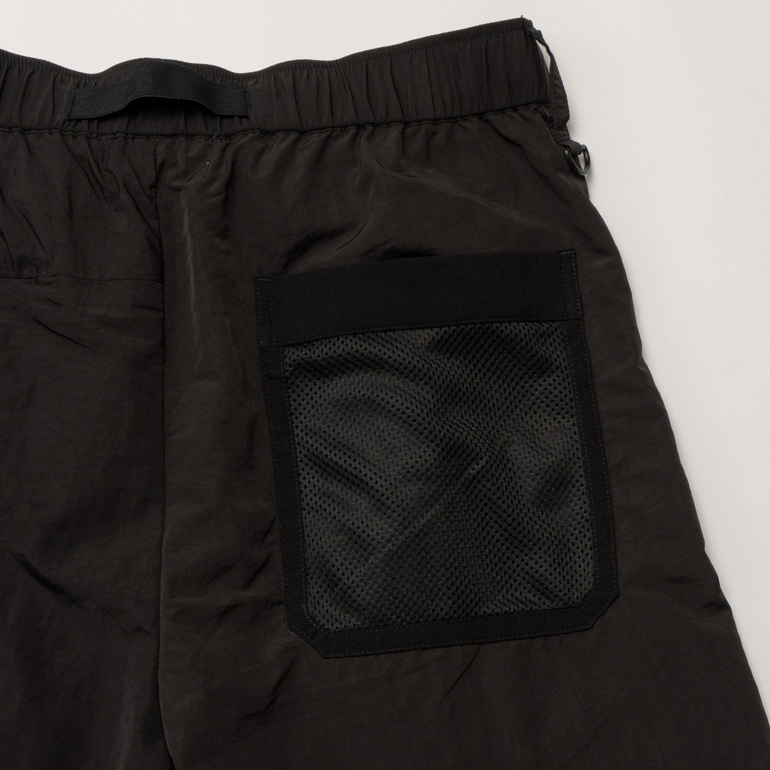NYLON TROUSER SHORTS, BLACK