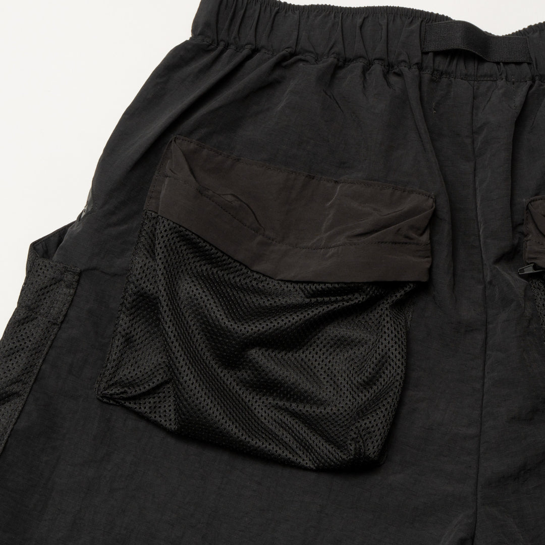 MULTIFUNCTIONAL SHORTS, BLACK