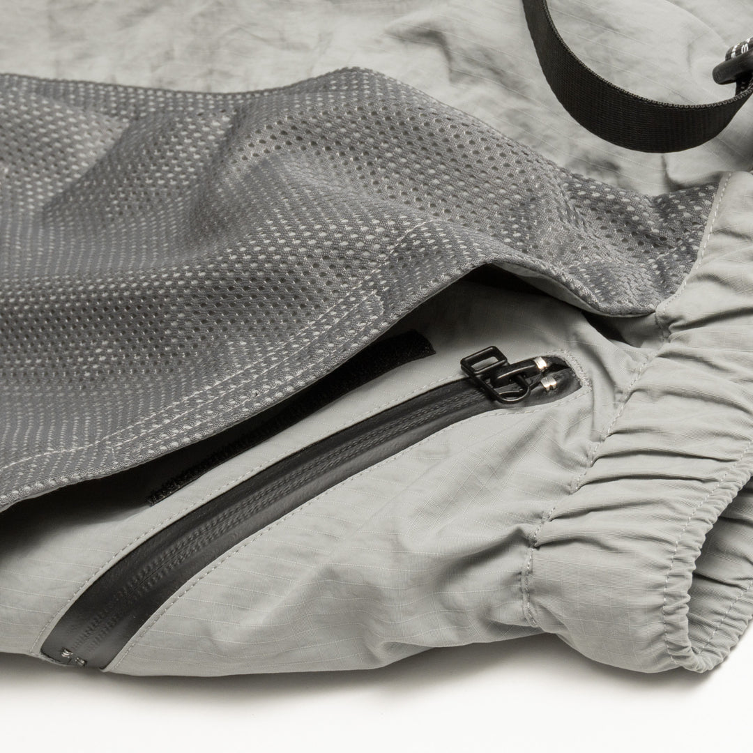 MULTIFUNCTIONAL SHORTS, GRAY