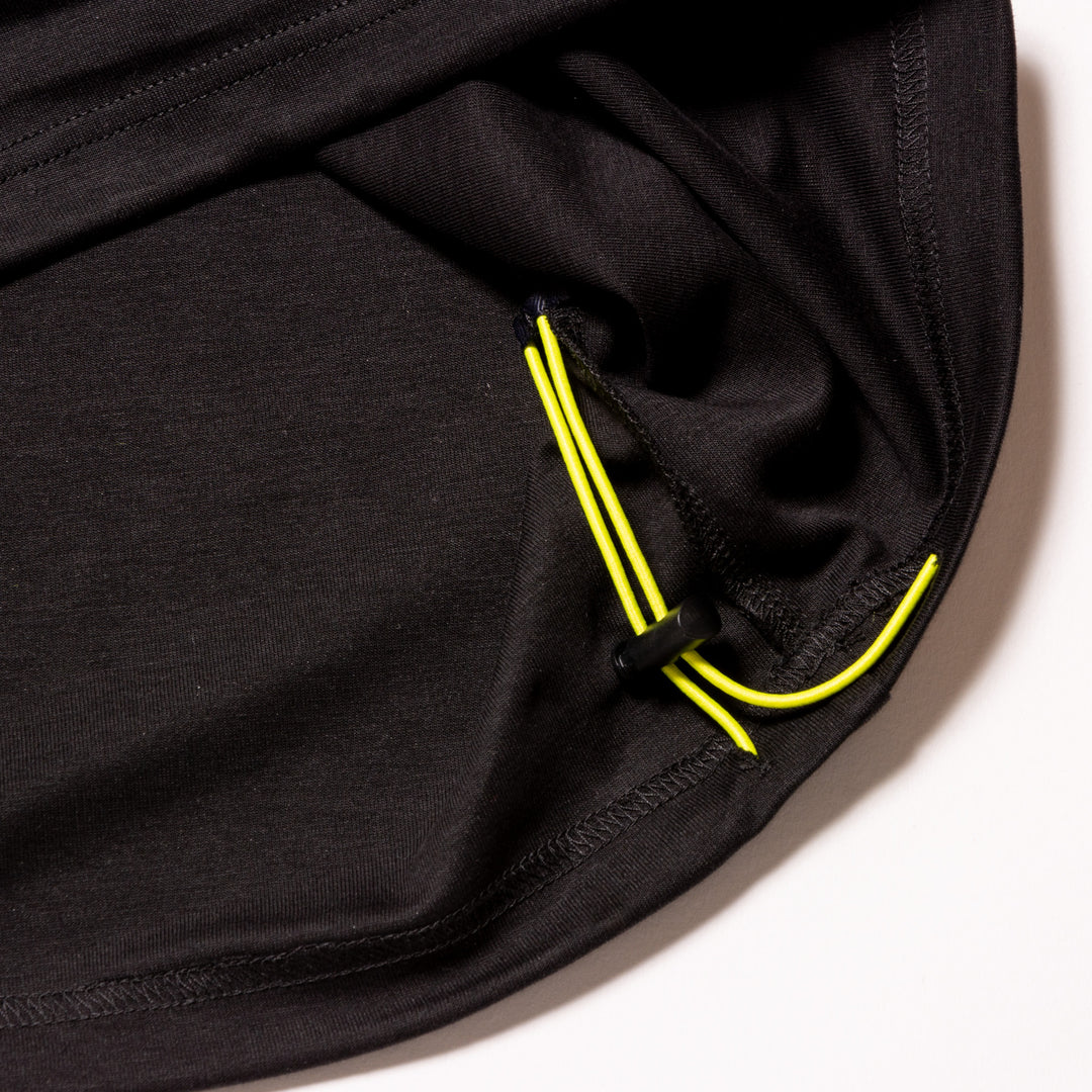 LIGHTNING MOCKNECK TEE, BLACK