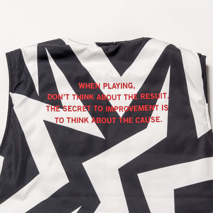 GEOMETRY REVERSIBLE VT, WHITE&BLACK