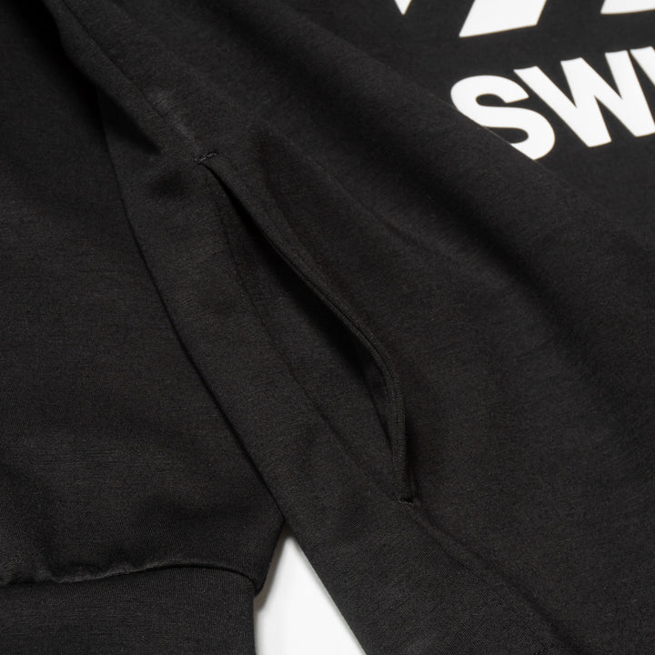 DIAGONAL LINE MOCK NECK L/TEE, BLACK