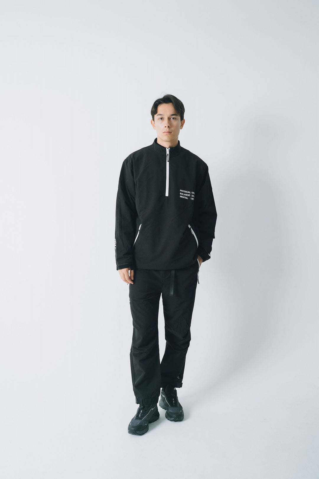 STRETCH NYLON STAND ZIP TOP, BLACK