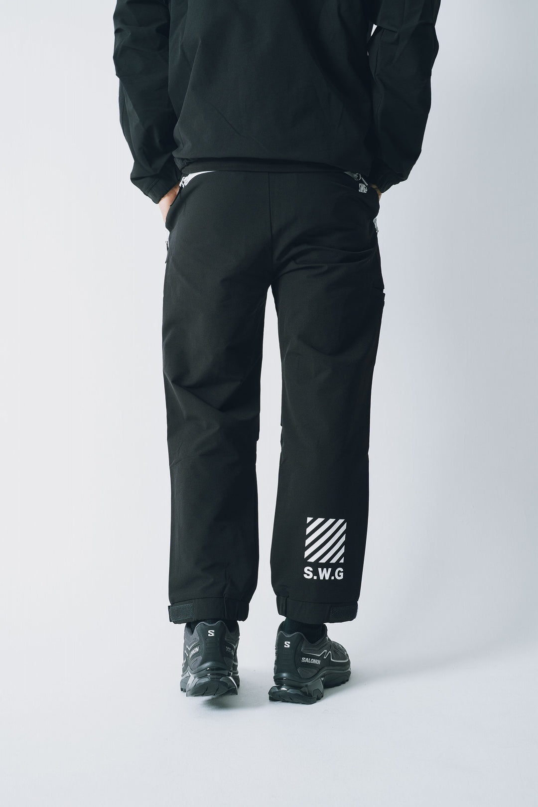 STRETCH NYLON PANTS, BLACK